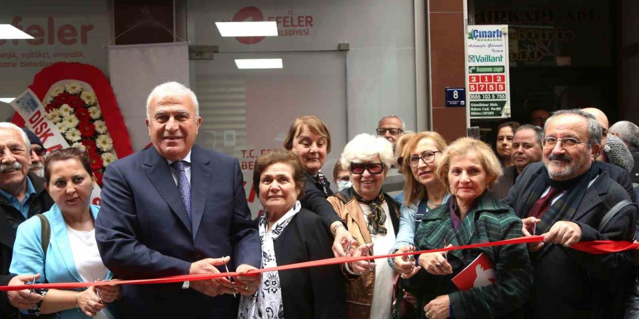 Efeler Belediyesi 10’uncu Kitap Kafe kapılarını hizmete açtı