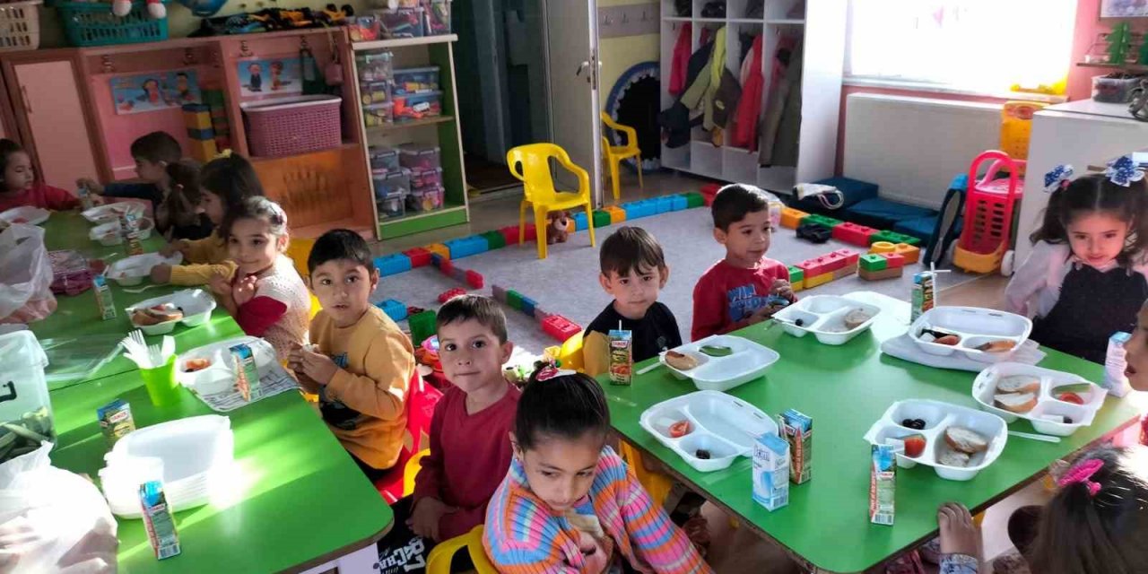 Köyceğiz’de okul öncesi öğrencilerine ücretsiz yemek uygulaması başladı