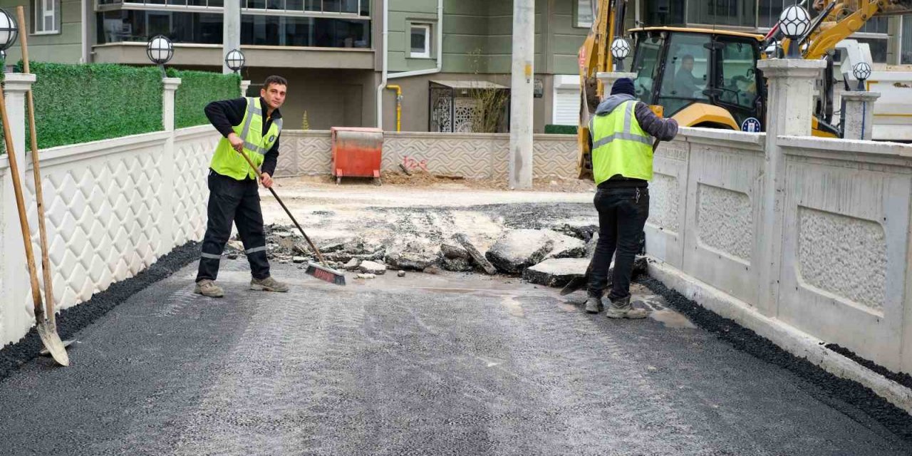 Kütahya’nın Dumlupınar Mahallesi’ne sıcak asfalt