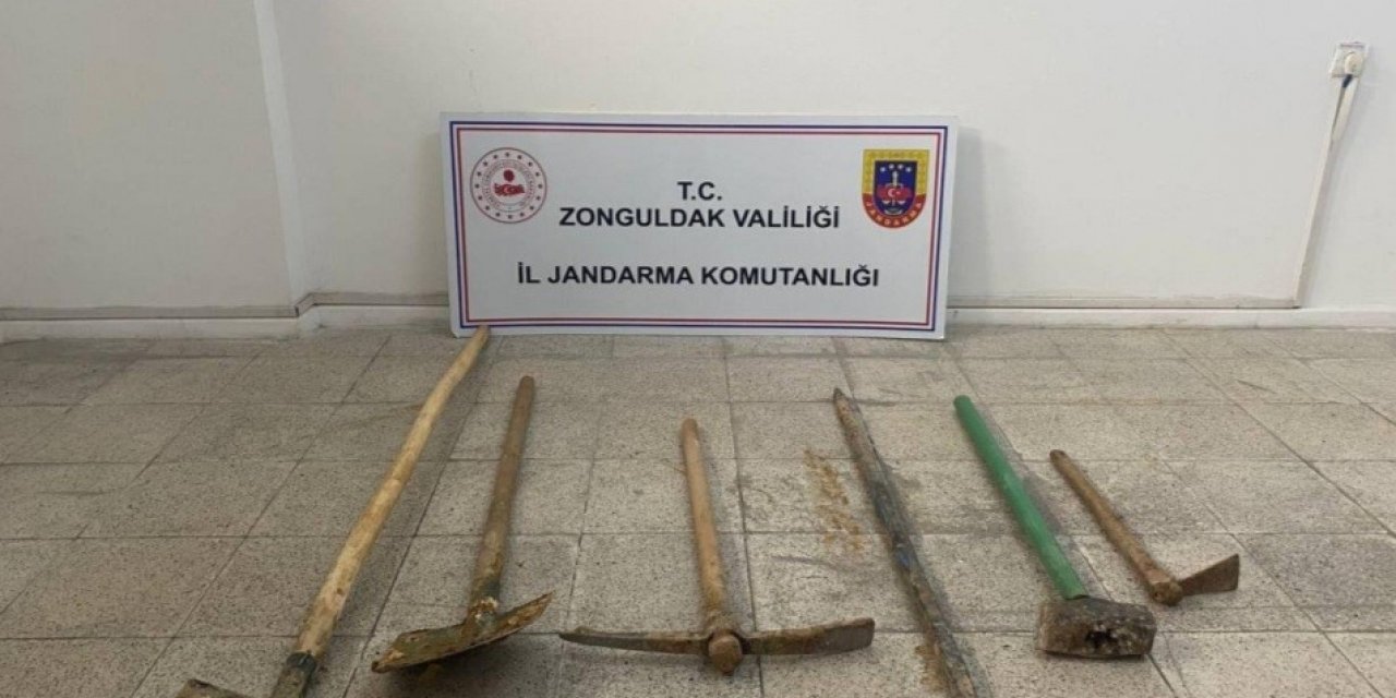 Kaçak kazı yaparken suçüstü yakalandılar
