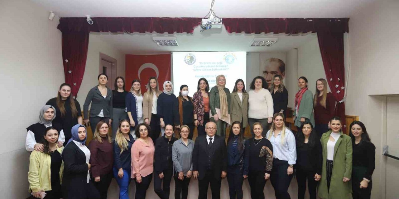 Kartal’da kreş öğretmenleri çocuklara depremi anlatmak için eğitim aldı