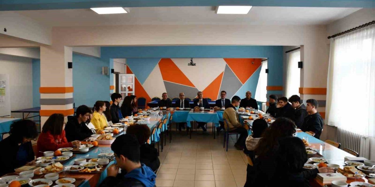 Depremzede 603 öğrenci Karabük’te ders başı yaptı