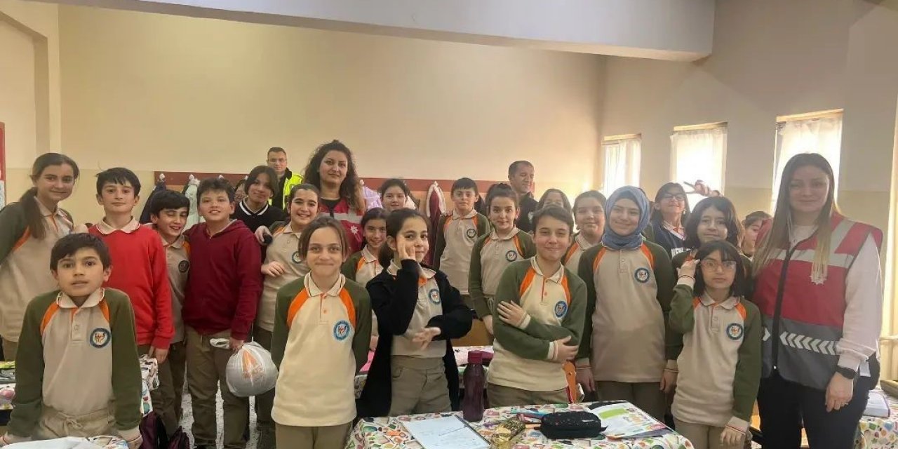 Öğrencilere suçtan korunma yöntemleri anlatılıyor