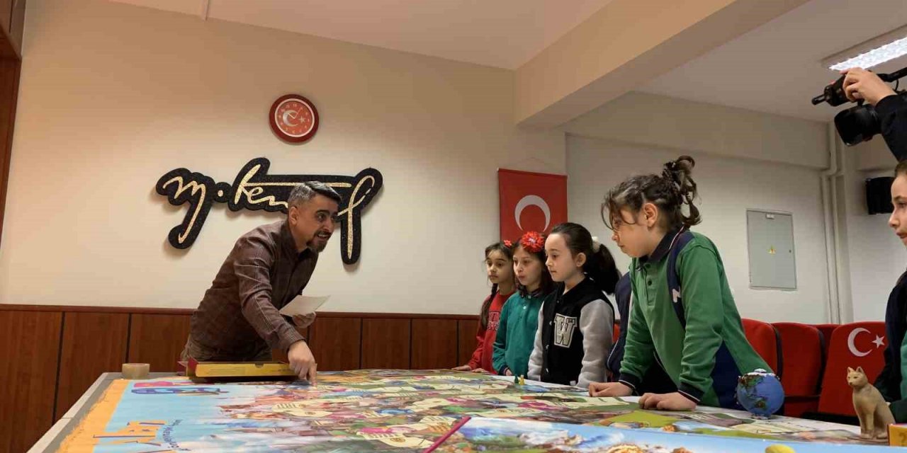 Minikler hem eğlendi hem de afet konusunda bilgilendi