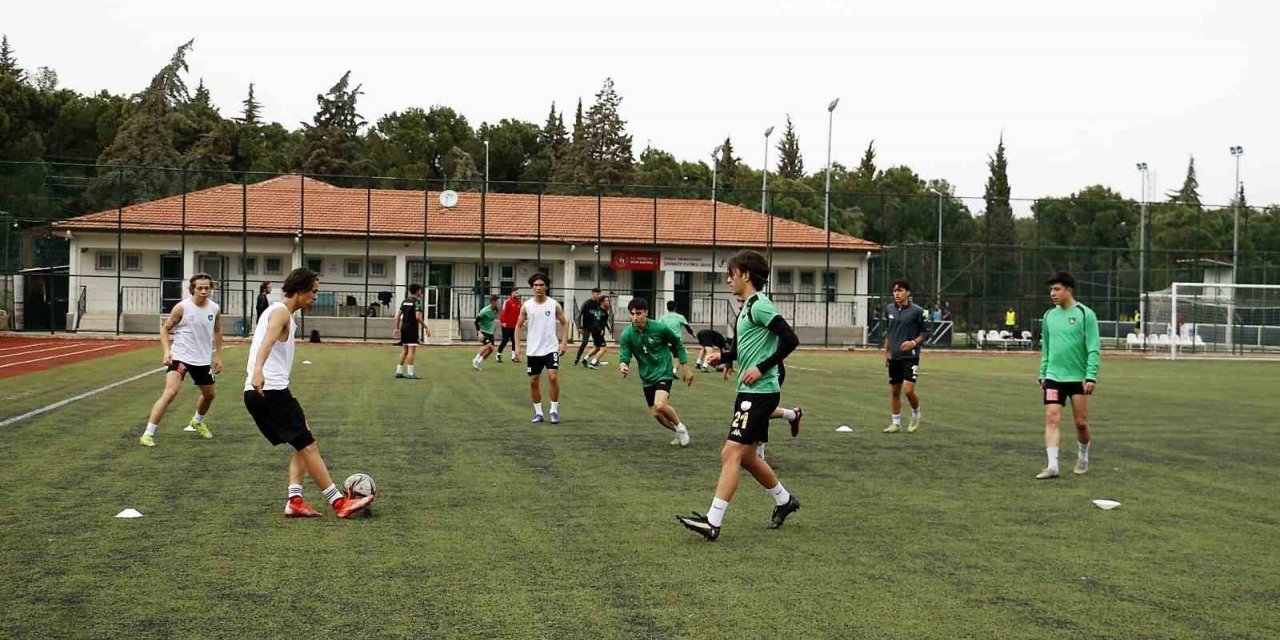 Genç horozlar, Rize’yi konuk edecek