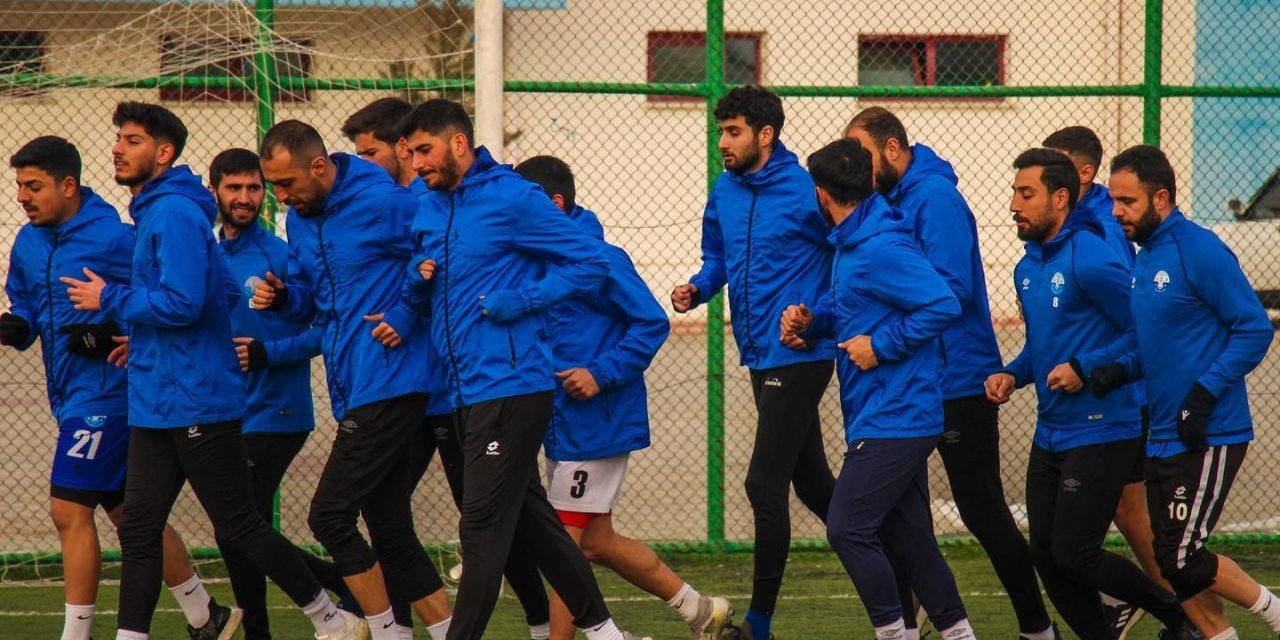 Karakoçan 1985, antrenmanlarını sürdürüyor