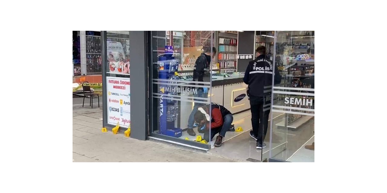 Pendik’te esnafa kurşun yağdırdı: O anlar kamerada