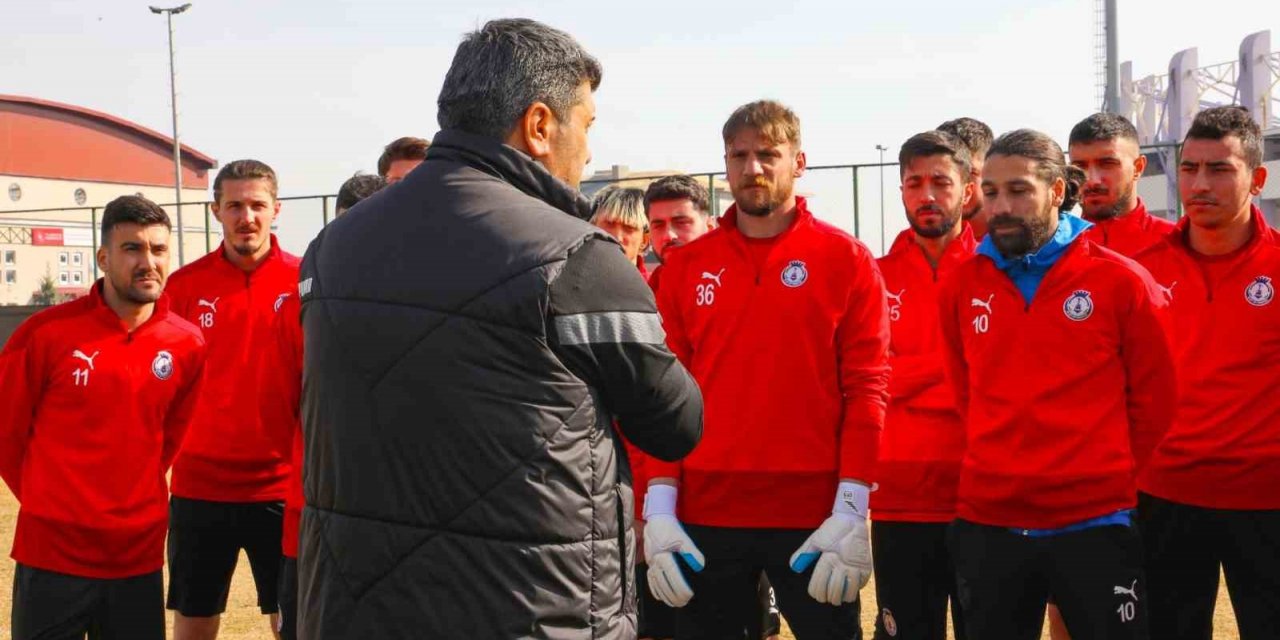 Afyonspor lige verilen arayı antrenmanlar ile değerlendiriyor