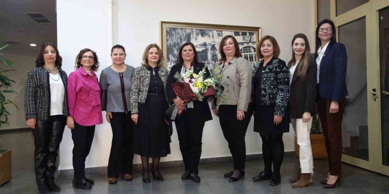 Üniversiteli Kadınlar Derneği üyeleri, Başkan Çerçioğlu ile görüştü