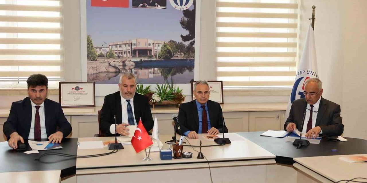 7 Aralık Üniversitesi Rektör Karacoşkun, en yakın sınav Nisan ayı başında