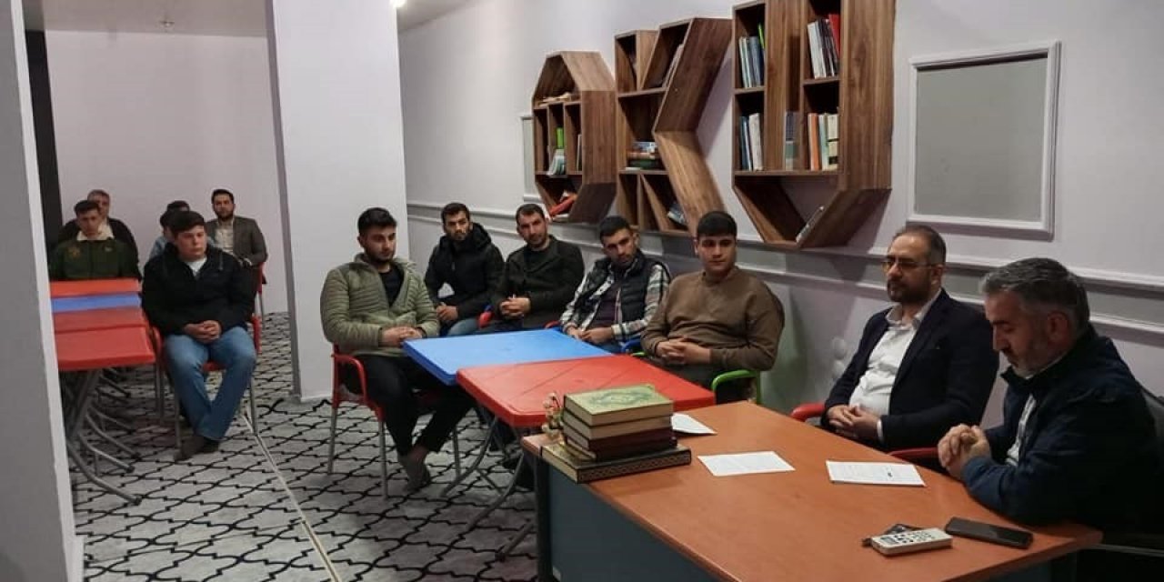 Germencik’te din görevlileri gençlerle buluştu