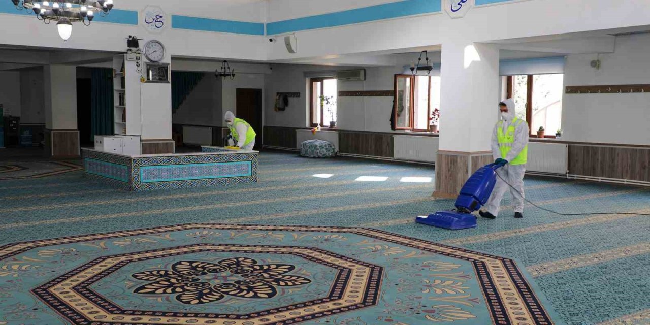 Talas’ın camilerinde özel temizlik