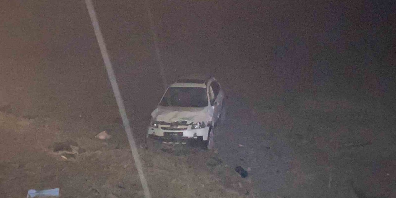 Yoldan çıkan cip tarlaya uçtu: 1 yaralı