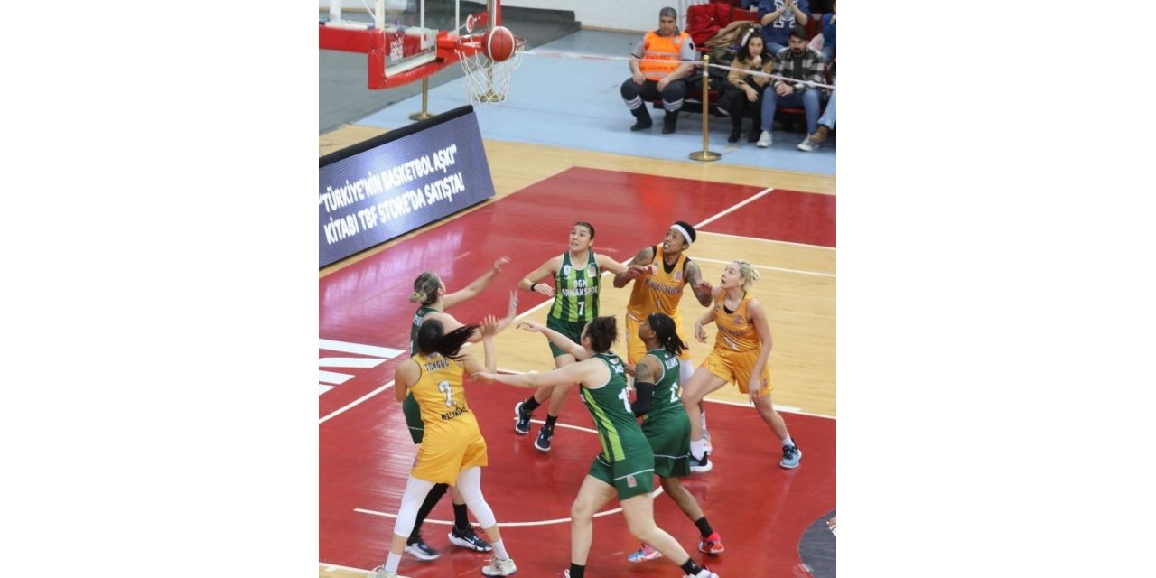 Fenerbahçe taraftarı salondaki maça da alınmayacak