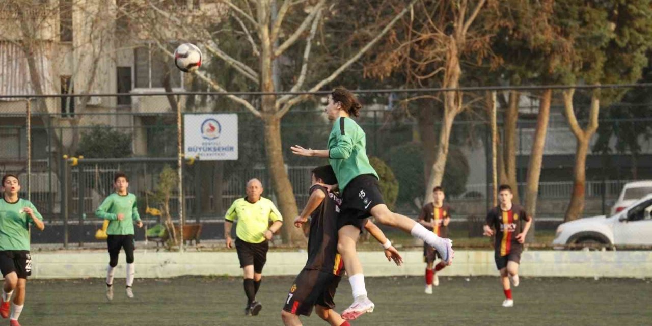 Kaptanspor U15’te geleceğe yatırım yaptı