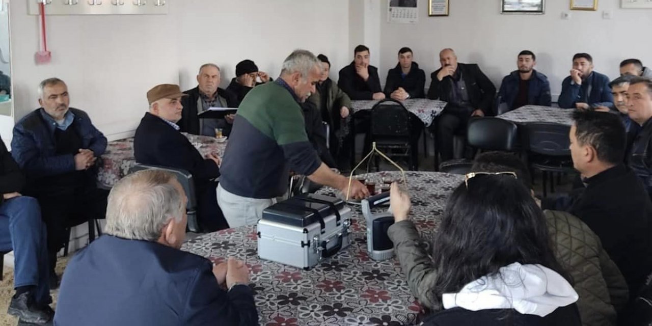 İhsaniye’de toprak analiz çalışması devam ediyor