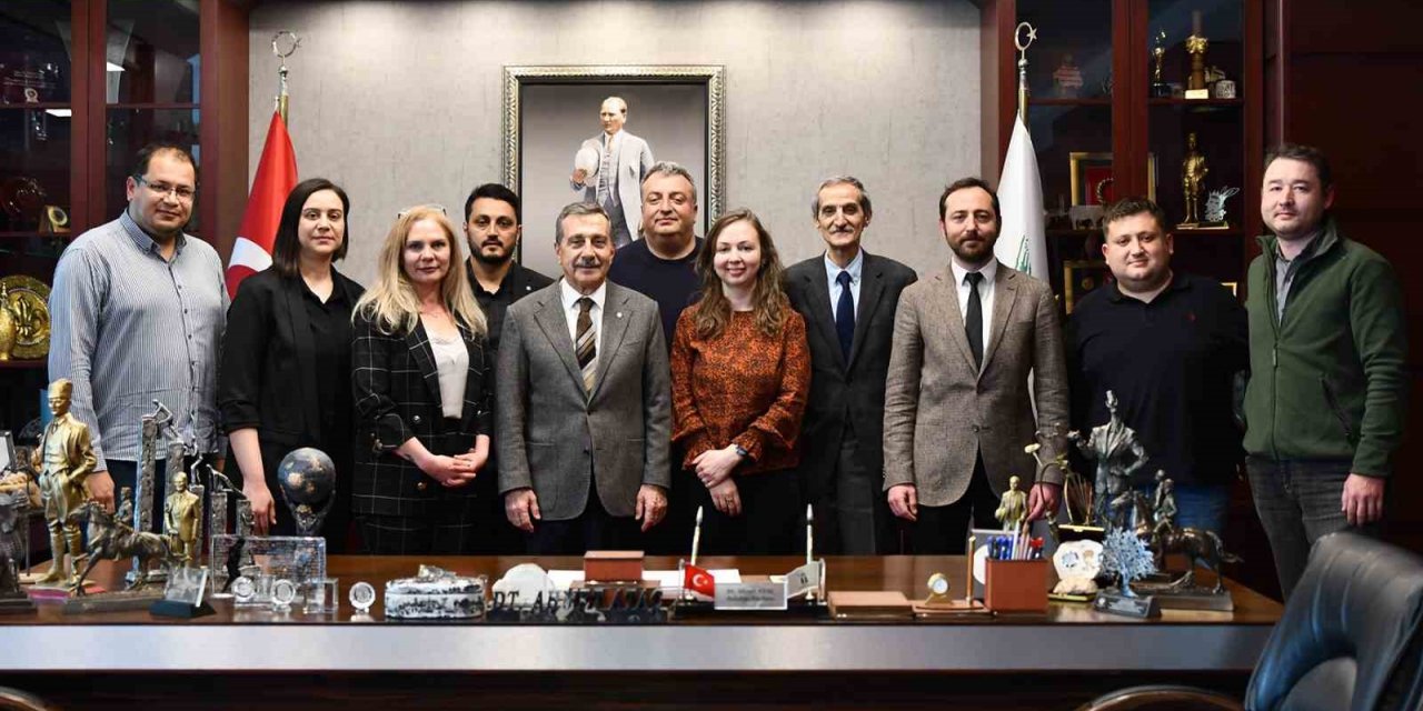 Başkan Ataç jeofizik mühendisleri ile görüş alışverişinde bulundu