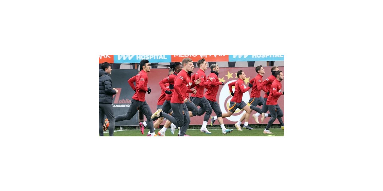 Galatasaray’da Mertens bireysel çalışmalarını sürdürdü