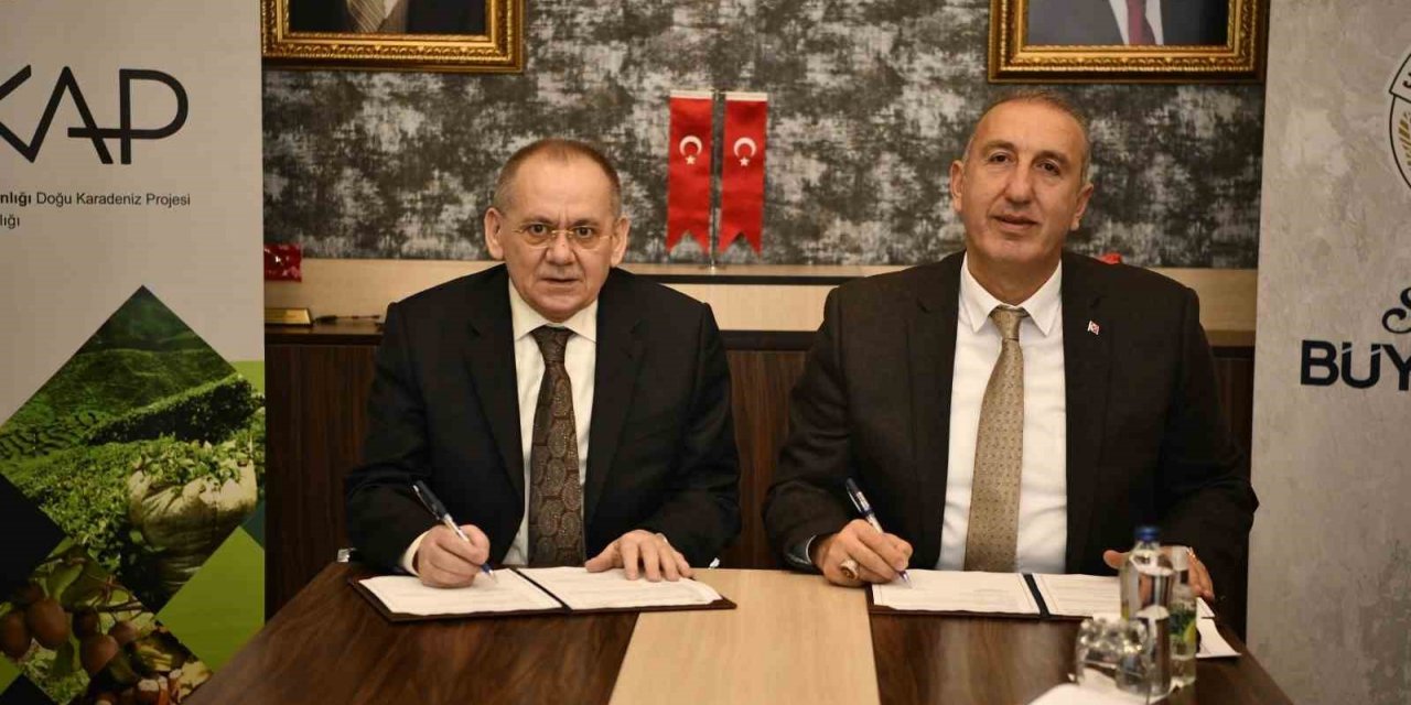 Başkan Demir: “Yeşil Yol’u ilk bitiren il olmaya yakınız”