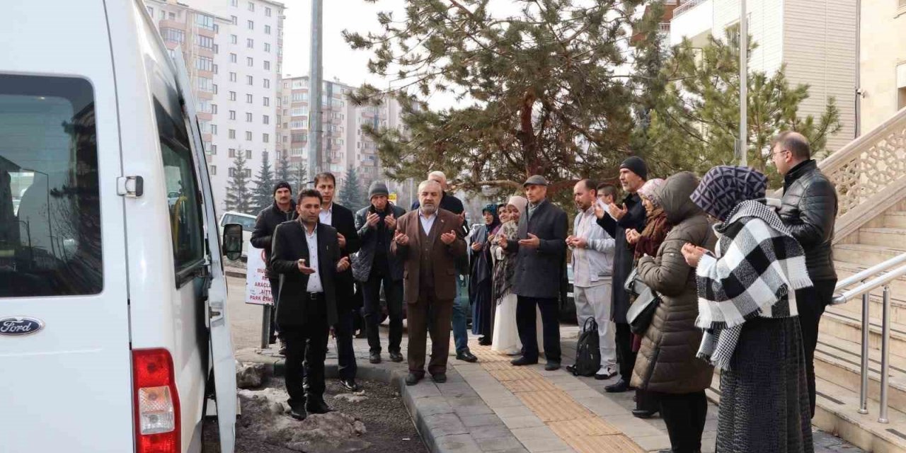 Umreciler kutsal topraklara uğurlandı