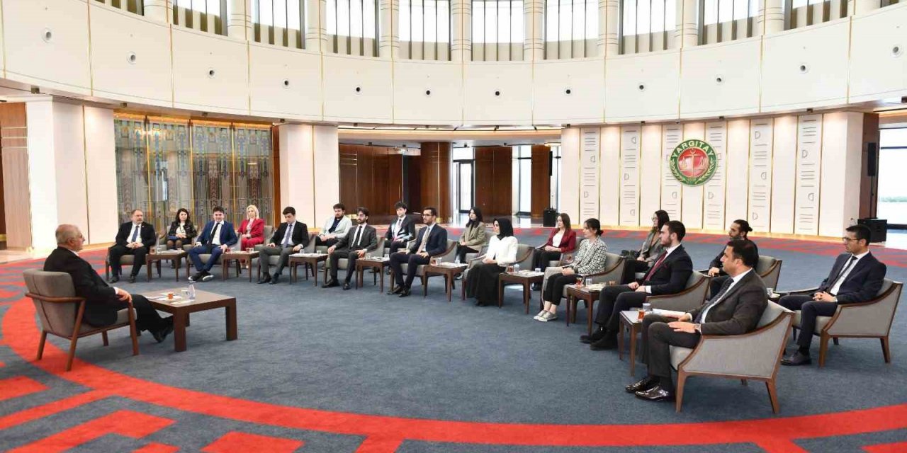 Yargıtay Başkanı Akarca, Hukuk Topluluğu Yönetim kurulunu kabul etti