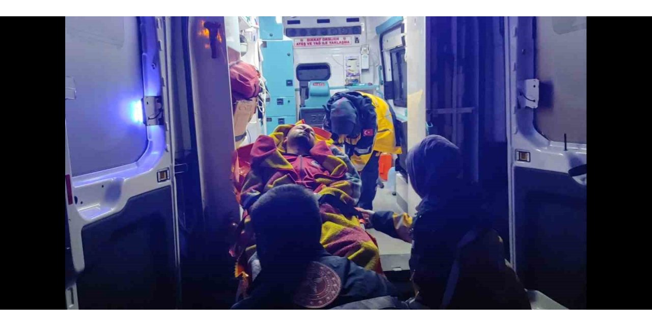 Haber alınamayan şahıs kapıyı açmayınca ekipler çilingirle içeri girdi