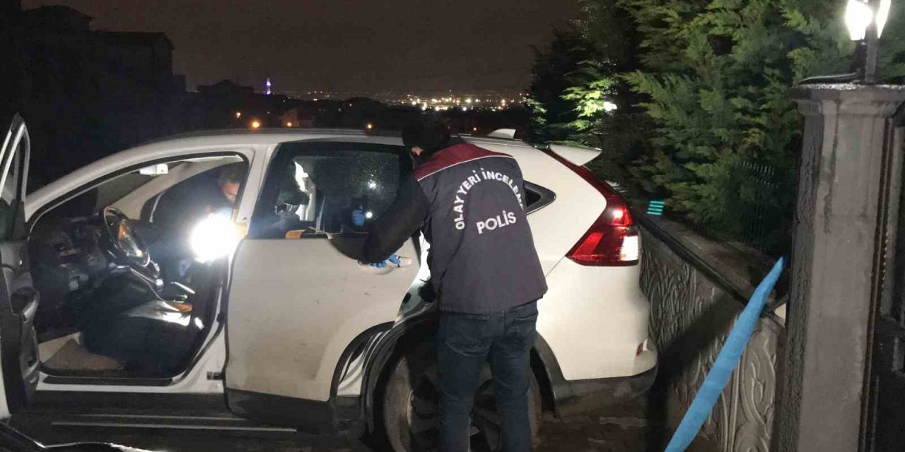 Evine gidip tartıştığı doktorun aracını kurşunladı