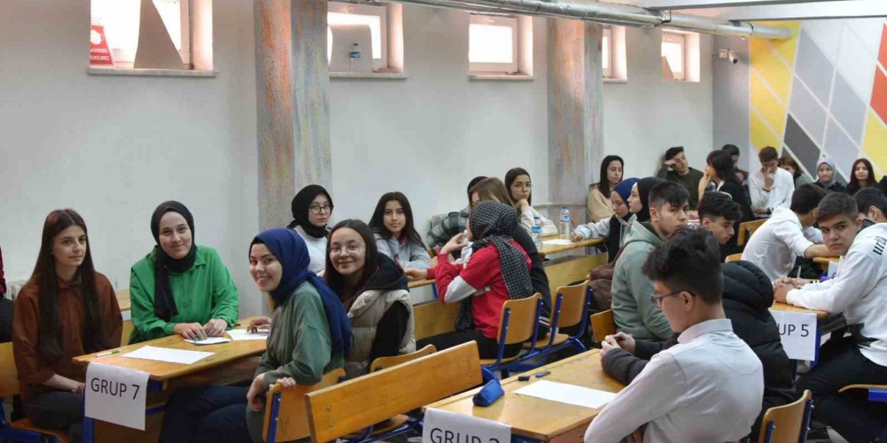 Hisarcık 15 Temmuz Şehitleri Anadolu Lisesinde bilgi yarışması