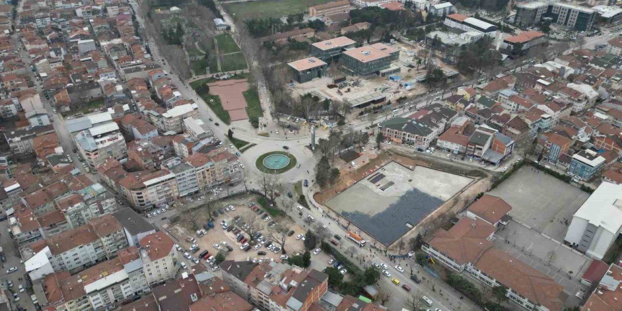 İnegöl’de Merkez Park şekilleniyor