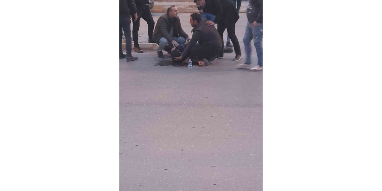 Köpeğe çarpan motosiklet sürücüsü ağır yaralandı