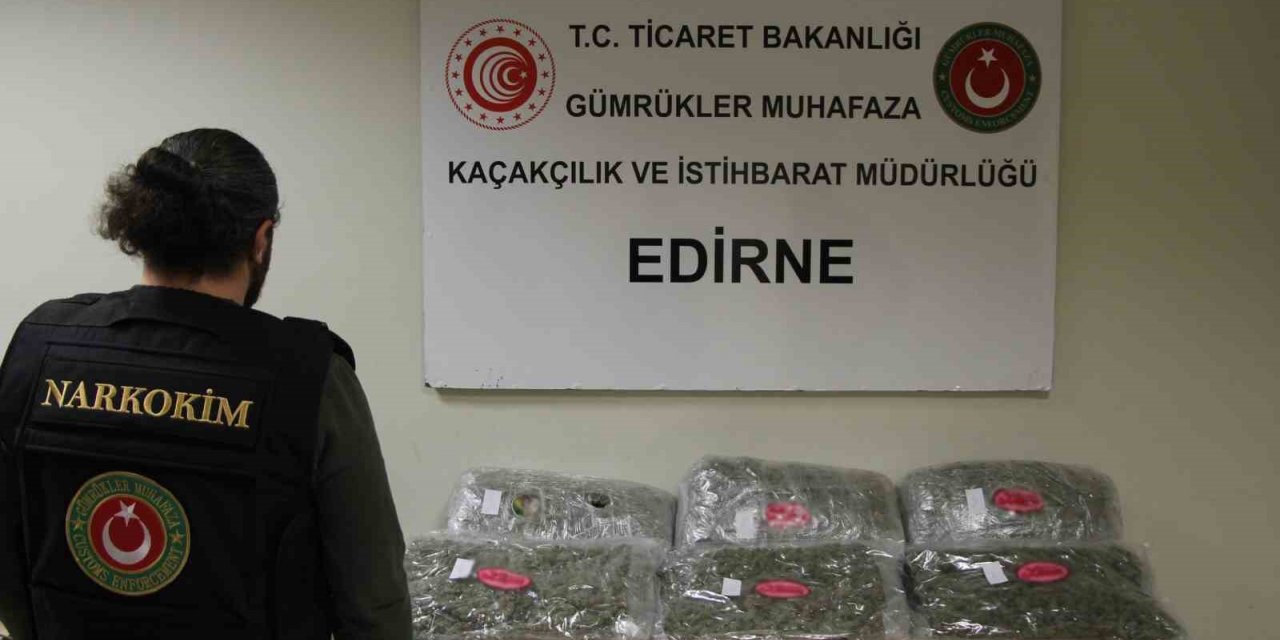 Kapıkule Gümrük Kapısı’nda 13 kilogram esrar ele geçirildi