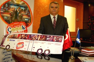 Metro'da host ayrı muavin ayrı hizmet veriyor