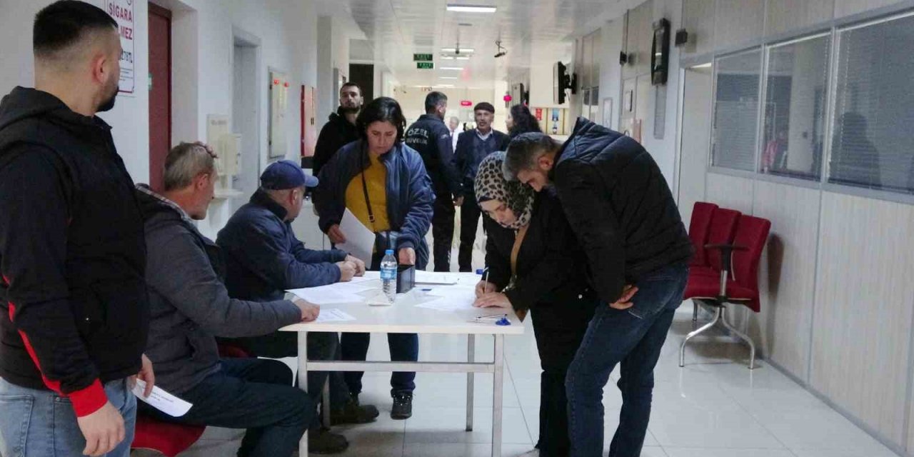 Sinop’ta vatandaşlar emeklilik başvurusu için SGK’ya koştu