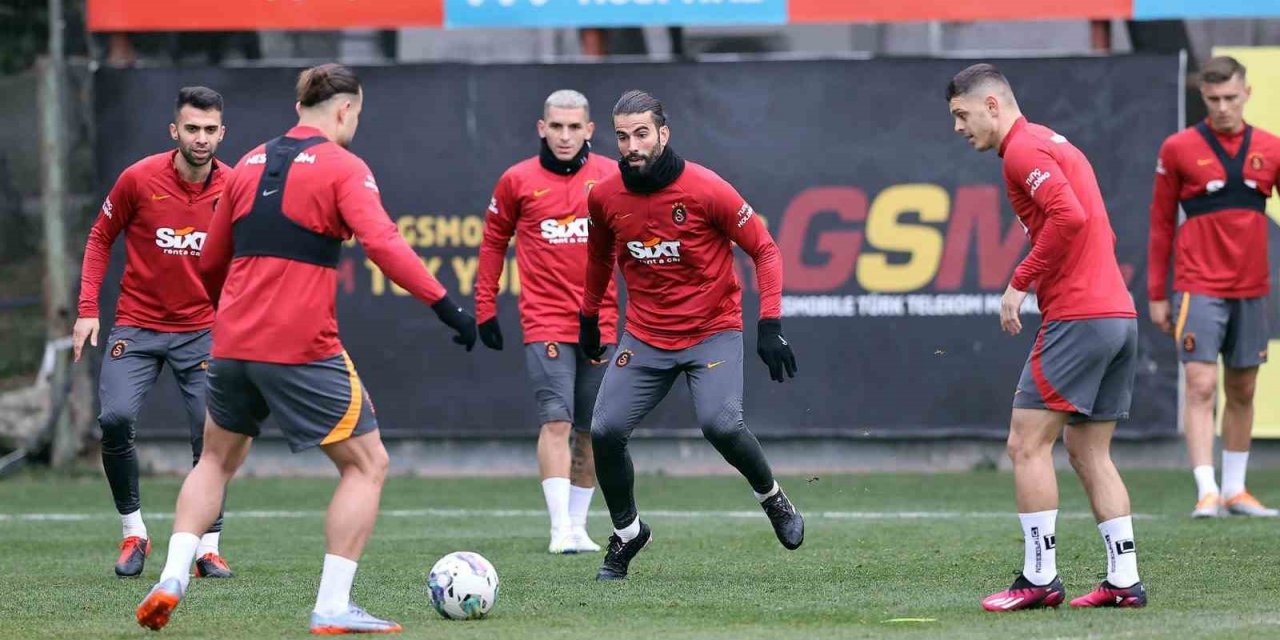 Galatasaray hazırlıklarına devam etti