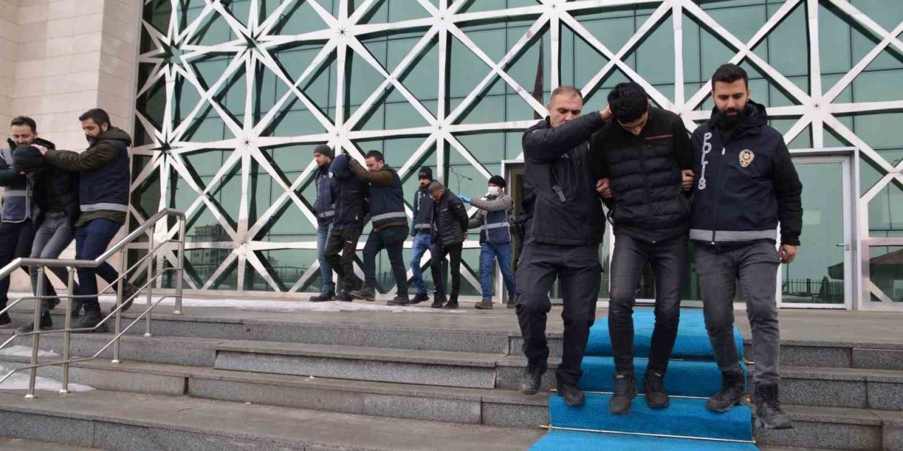 Kars’ta, “kombi” çetesi çökertildi