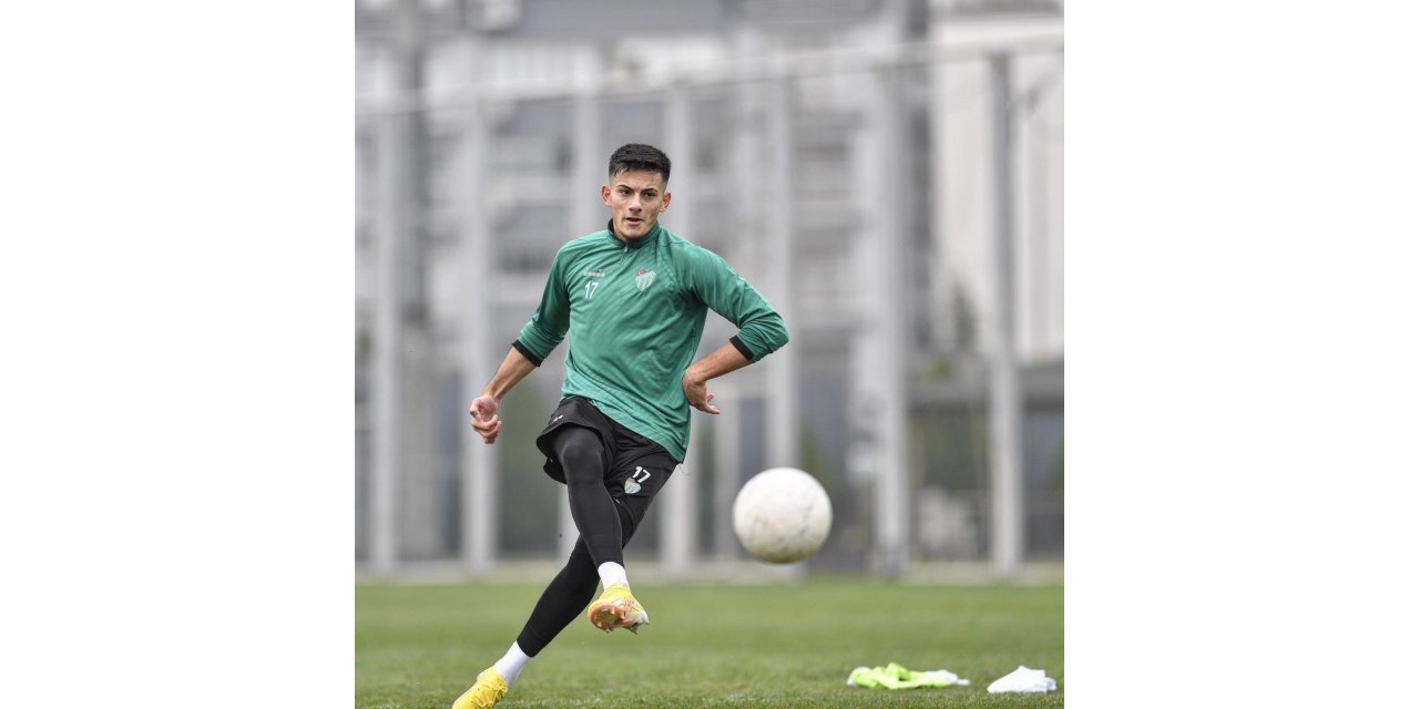 Bursaspor kampa girdi