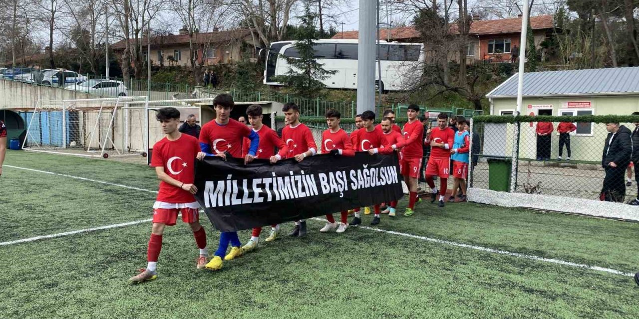 Amatör maçın hakeminden alkışlanacak davranış