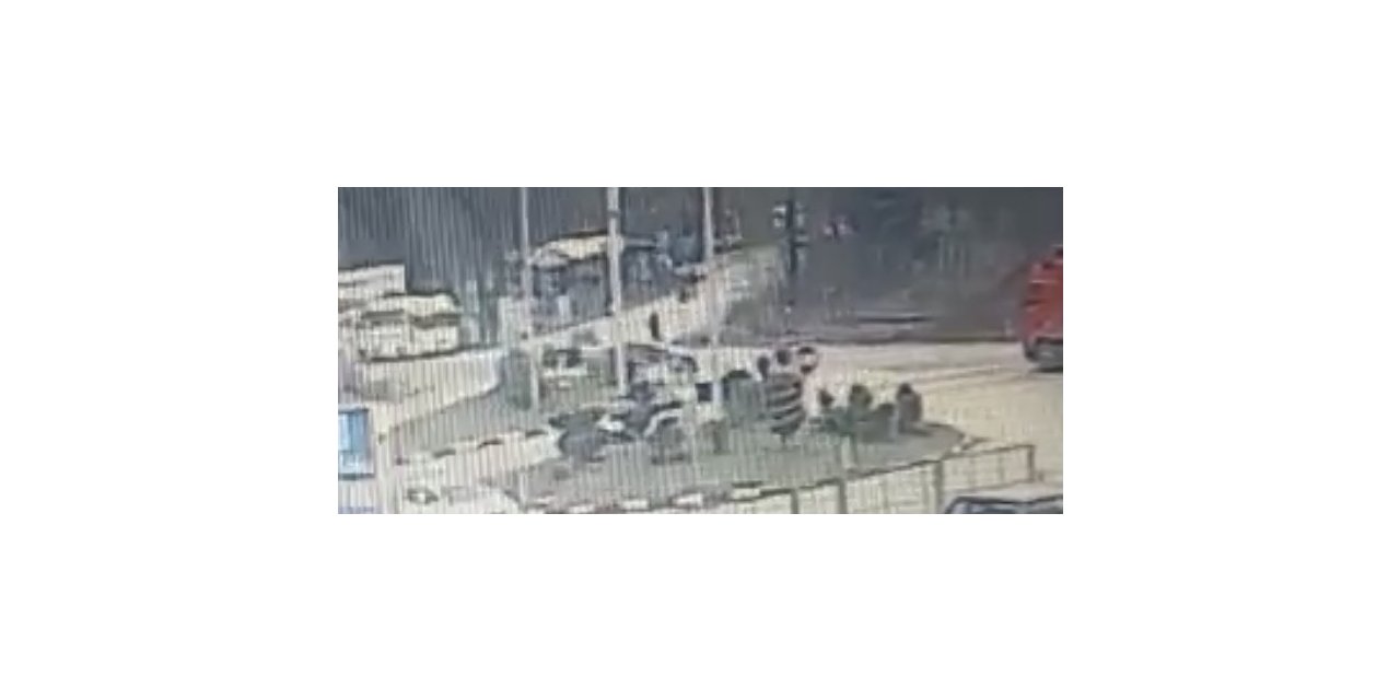 Zonguldak’ta tırın otomobille çarpışma anı kamerada