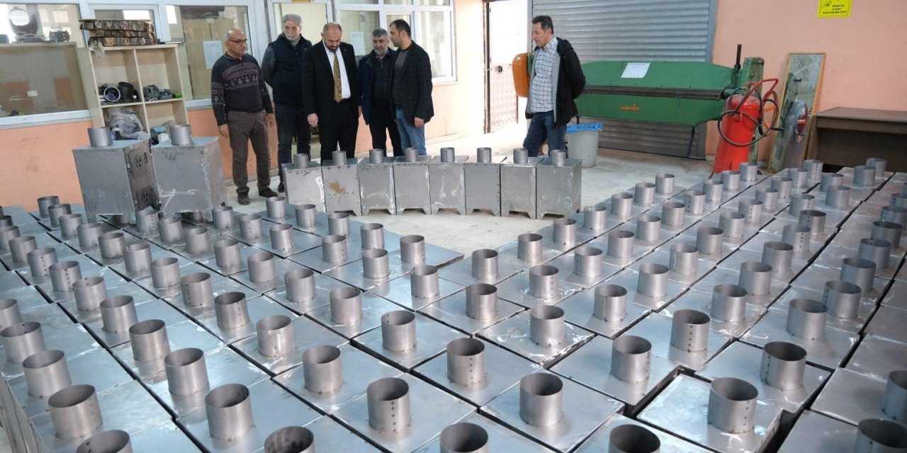 Orhanelili öğrenciler depremzedeler için soba üretti