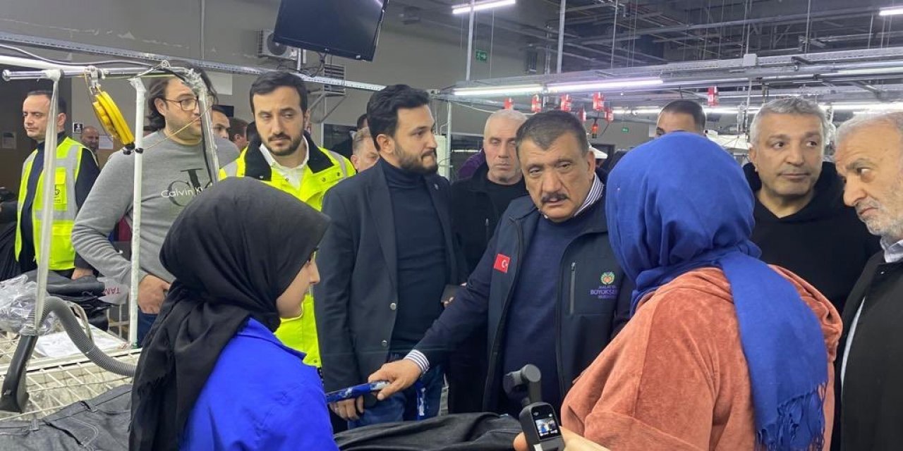 Başkan Gürkan, üretime başlayan fabrikaları ziyaret etti