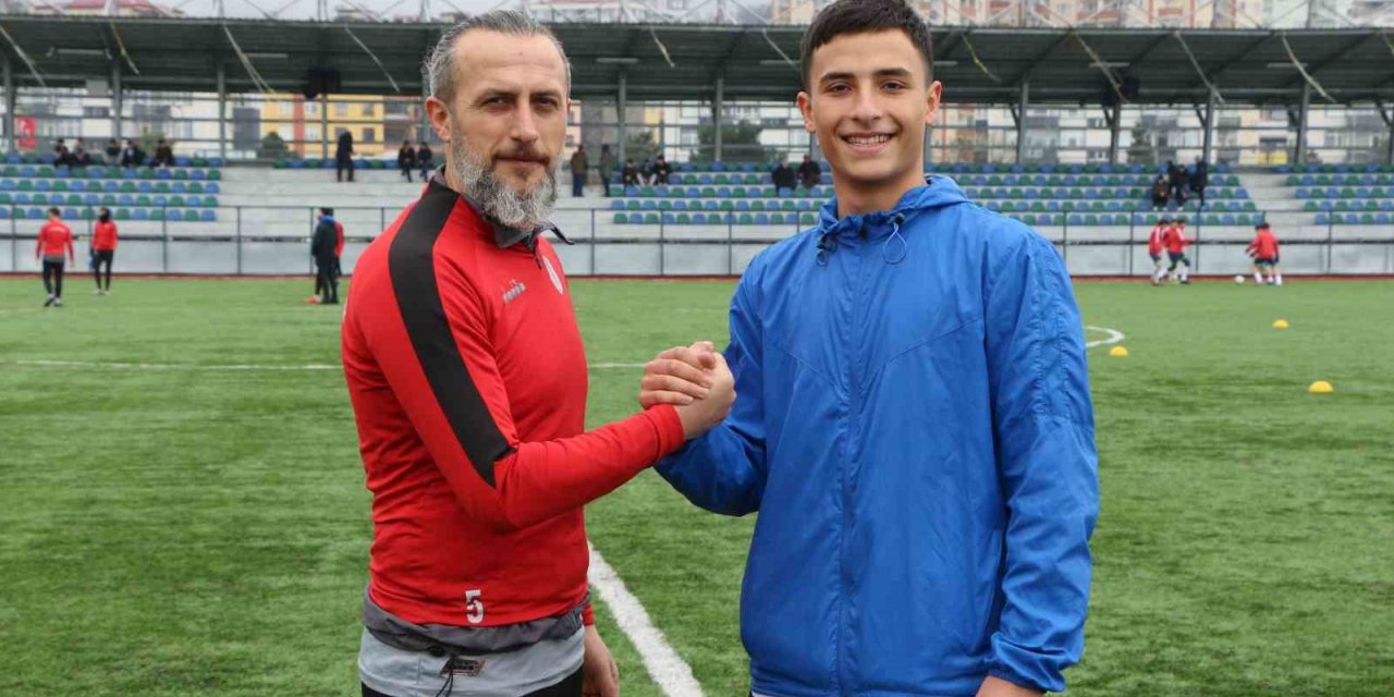 Hayali gerçek oldu, oğlu ile rakip oldu