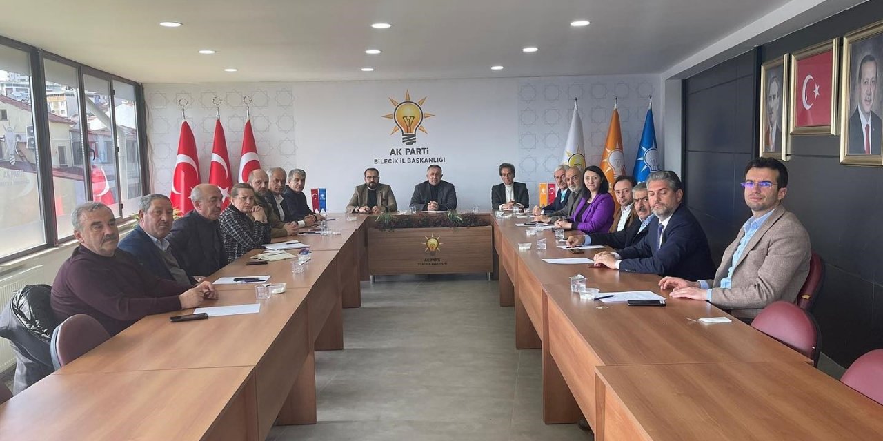 İlçe ve belde belediye başkanları AK Parti değerlendirme toplantısına katıldı