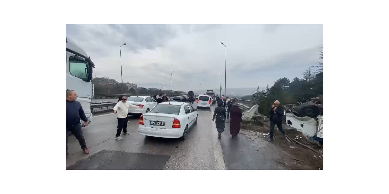 TEM Otoyolu Kocaeli geçişinde zincirleme kaza