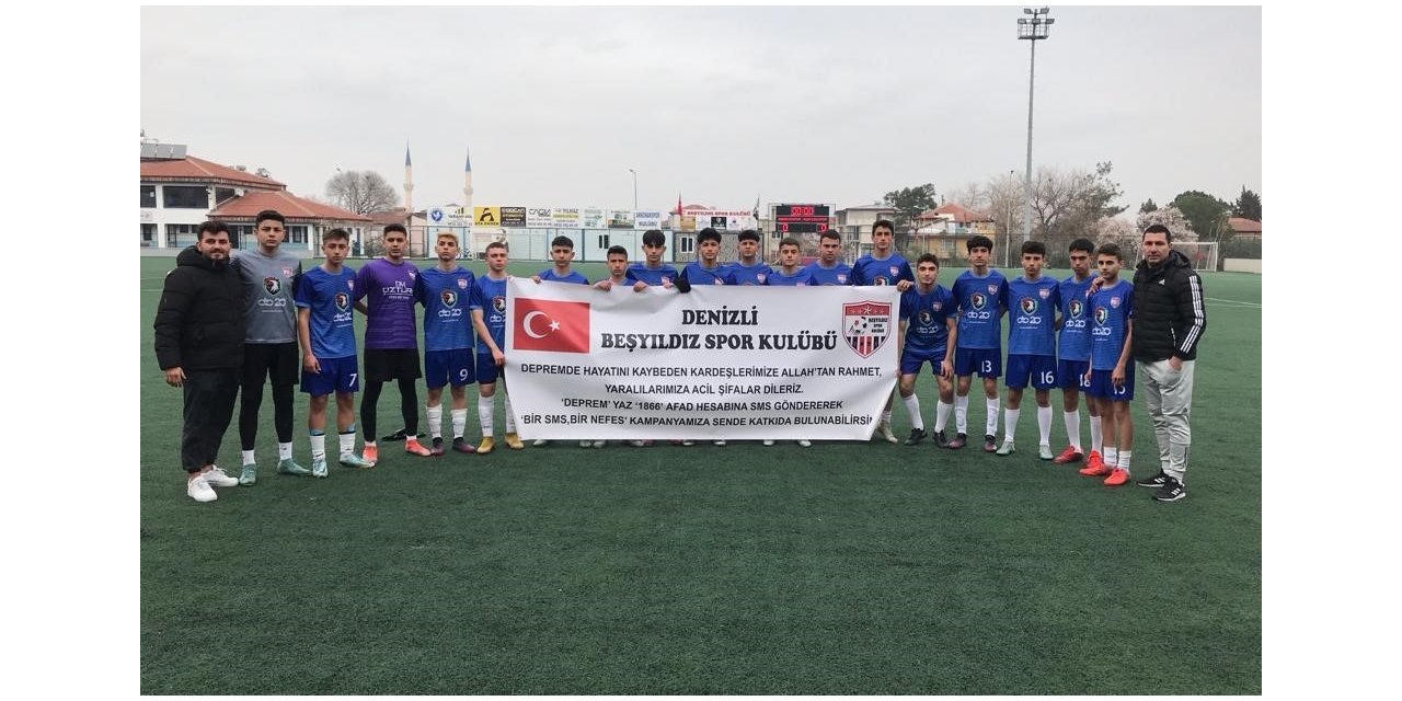 Genç futbolculardan deprem hassasiyeti