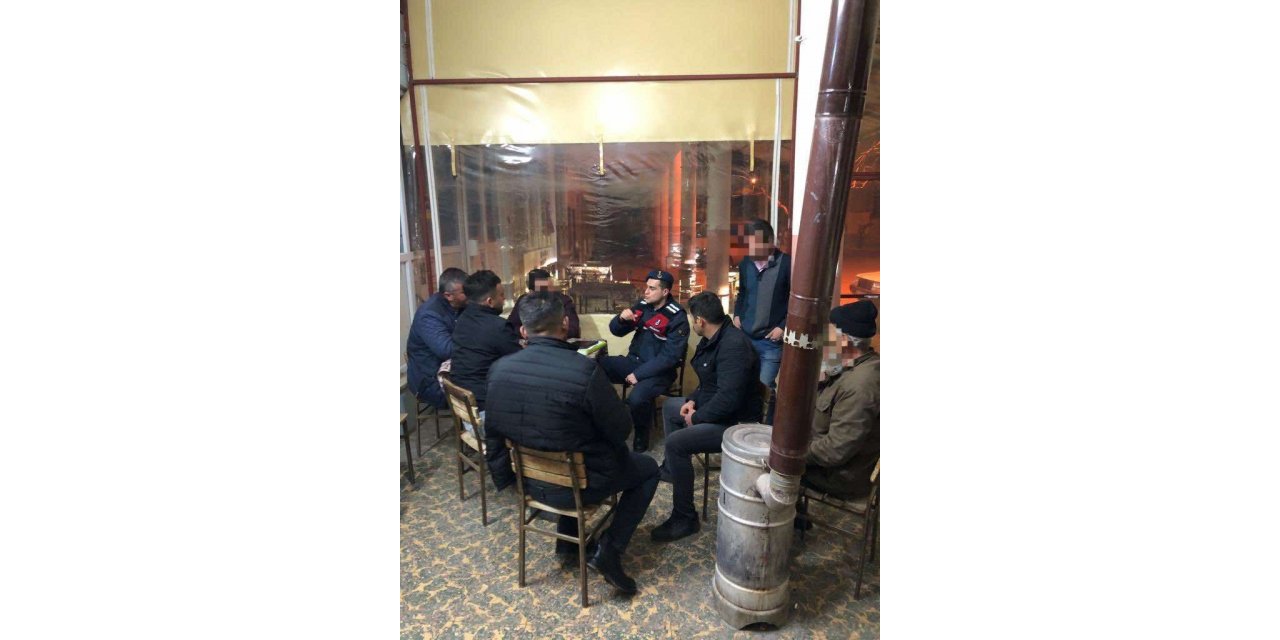 Jandarma 6 mahallede vatandaşları bilgilendirdi