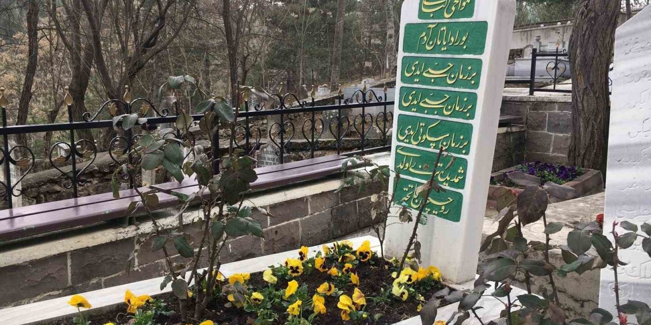 Mehmet Feyzi Efendi kabri başında anıldı