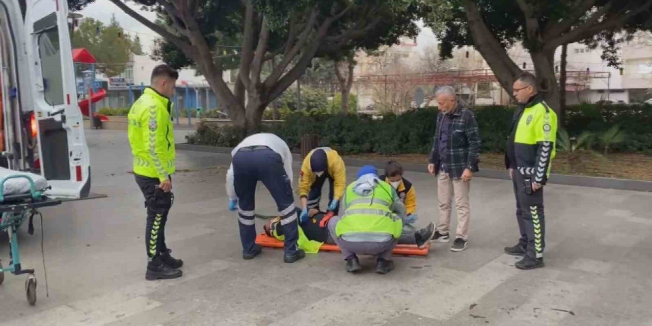Trafiğe kapalı parkta temizlik işçisine çarpıp kaçtı