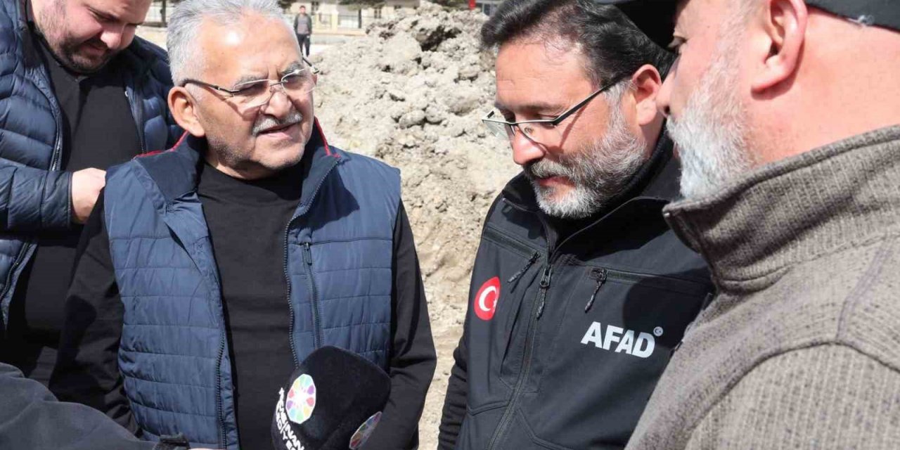 Başkan Büyükkılıç, Elbistan Kayseri Çarşısı’nda incelemelerde bulundu