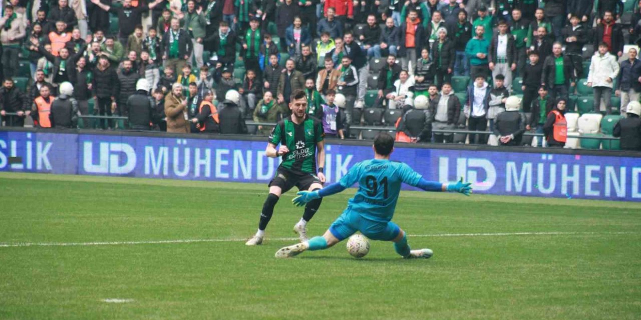 TFF 2. Lig: Kocaelispor: 3 - Uşakspor: 0