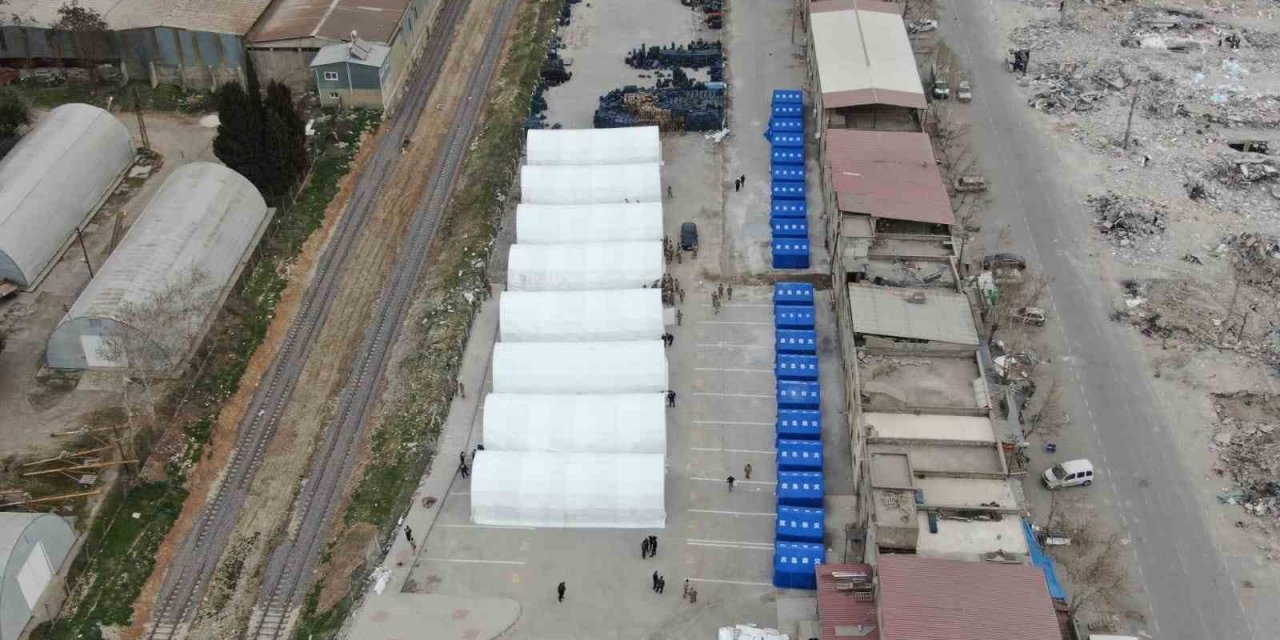 Jandarma’dan deprem bölgesine Çadır Toptancılar Hali